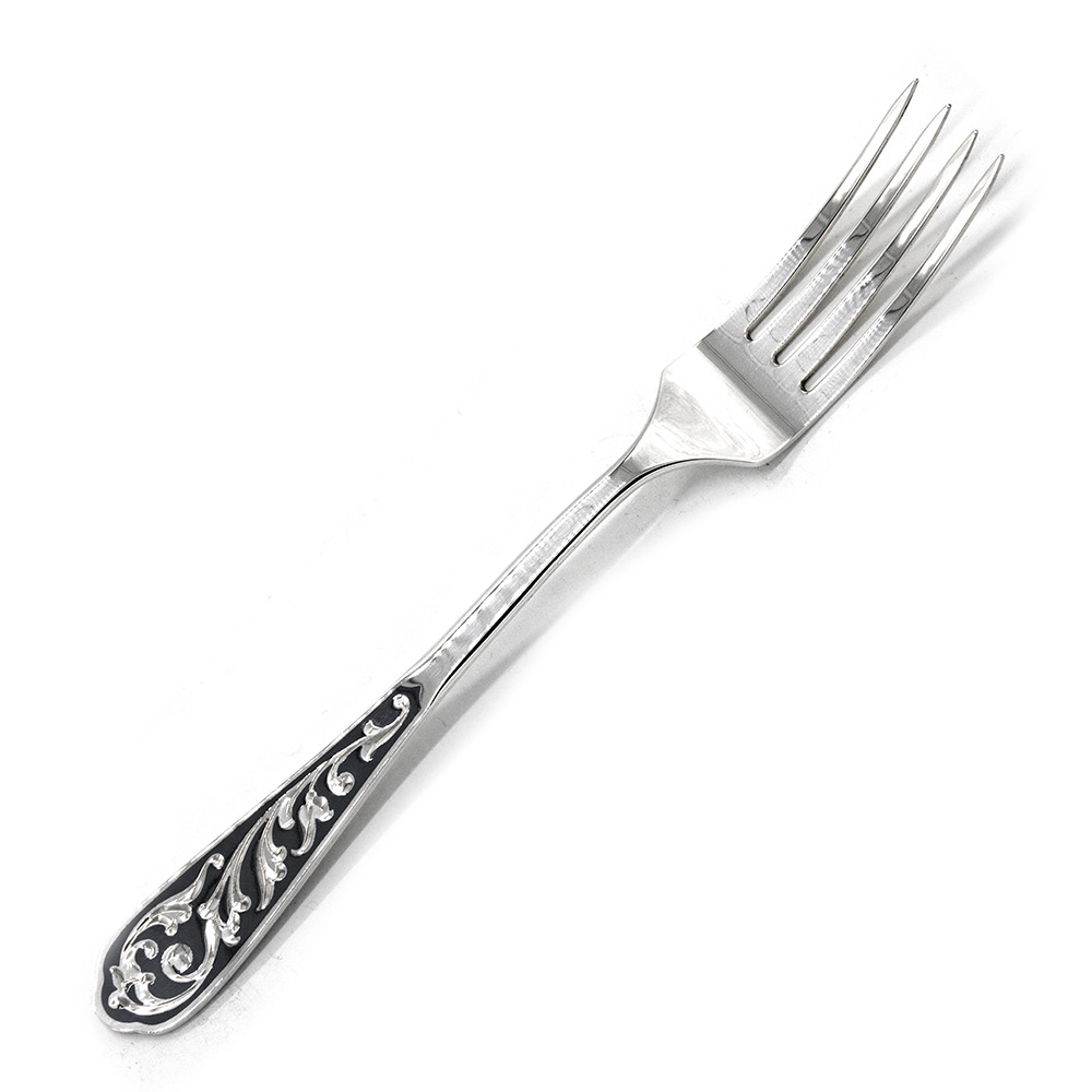 stolovaya-serebryanaya-vilka-ornament-s-chernyu